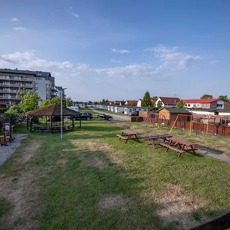 Campsite Letniskowe Plaza